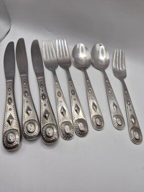 Wallace Taos18/10 Stainless Steel Flatware Set Southwestern-Inspired  8 Pieces